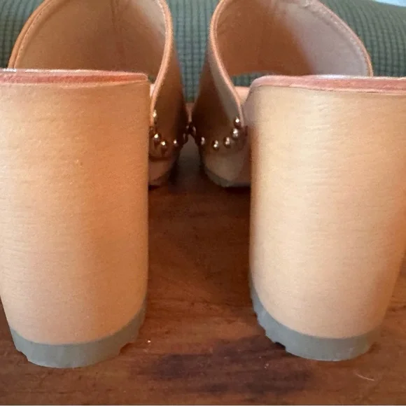 NWOT Madden Girl Camel Platform Block Heeled Slides - Picture 4 of 6